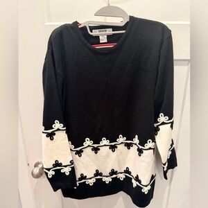 Segue Black Cream Bow Trim Sweater | Colorblock Knit Top Size M